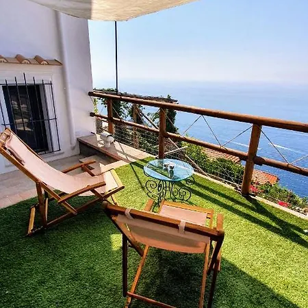 Sunrise. Pool And Seaview In Amalfi Coast Conca dei Marini