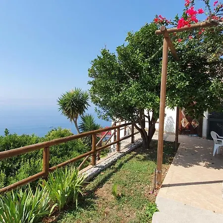 Sunrise. Pool And Seaview In Amalfi Coast * Conca dei Marini